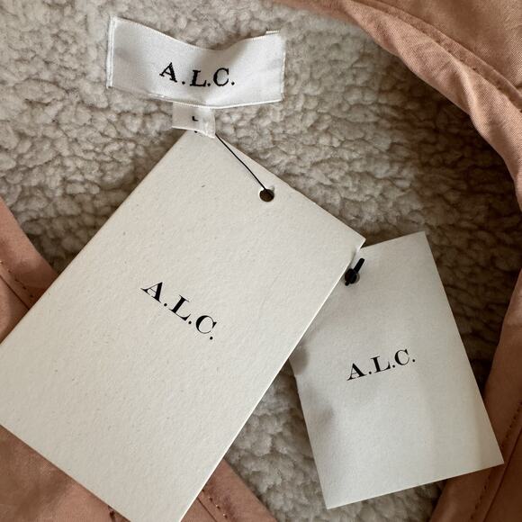 ALC Reversible Quilted Sherpa Jacket Size L Cozy Oversized Minimalist Pink NWT - Picture 12 of 13